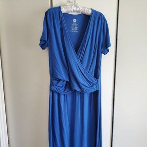 Kindred Bravely Maternity & Nursing Dress Medium